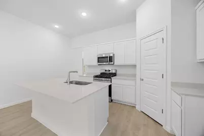 191 Hornet Street, Elgin, TX 78621 - Photo 4