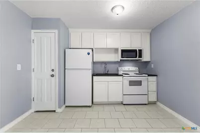 104 E Arlo Road, Harker Heights, TX 76548 - Photo 14