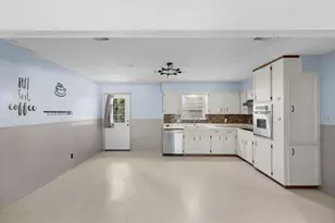 740 E Roitsch Ln, La Grange, TX 78945 - Photo 2