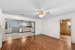 740 E Roitsch Ln, La Grange, TX 78945 - Photo 6