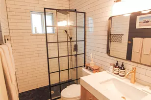 1308 San Bernard St, Austin, TX 78702 - Photo 10