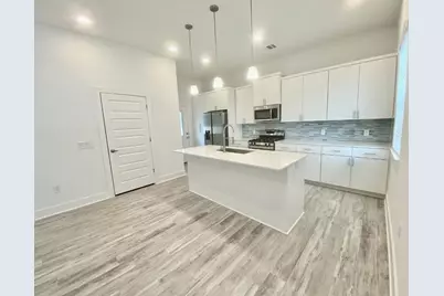 6809 Montana Street #2, Austin, TX 78741 - Photo 32