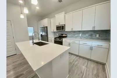 6809 Montana Street #2, Austin, TX 78741 - Photo 4