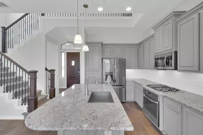 201 Cartwheel Bend #30, Austin, TX 78738 - Photo 4