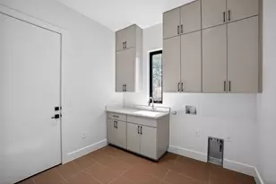 434 Brady Ln, West Lake Hills, TX 78746 - Photo 30