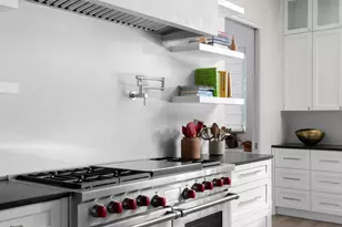 101 Stratford Reserve Pl, Austin, TX 78746 - Photo 14