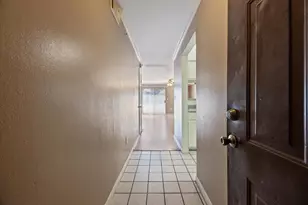 501 W 26th St, Austin, TX 78705 - Photo 12