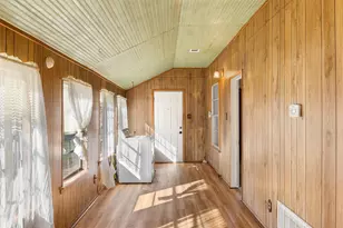 809 N Main St, Lexington, TX 78947 - Photo 16