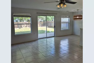 1139 Emmitt Run, Austin, TX 78721 - Photo 4
