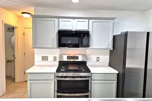 1139 Emmitt Run, Austin, TX 78721 - Photo 6