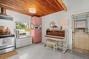 10518 Signal Hill Rd, Austin, TX 78737 - Photo 6