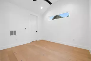 7706 Watson St, Austin, TX 78757 - Photo 12