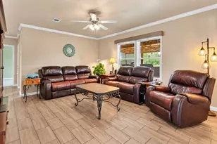 213 River Front Dr, Cedar Creek, TX 78612 - Photo 14