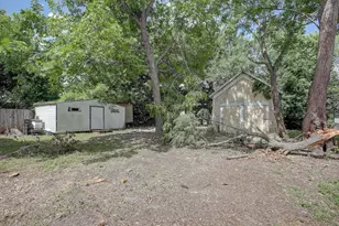 905 S Walnut St, Georgetown, TX 78626 - Photo 14