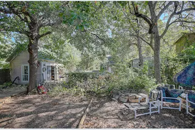 905 S Walnut Street, Georgetown, TX 78626 - Photo 10