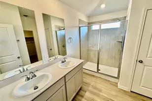 129 Holmby Dr, Hutto, TX 78634 - Photo 4