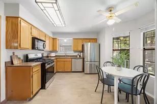 433 Maple Run Dr, Round Rock, TX 78664 - Photo 4