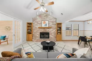433 Maple Run Dr, Round Rock, TX 78664 - Photo 10