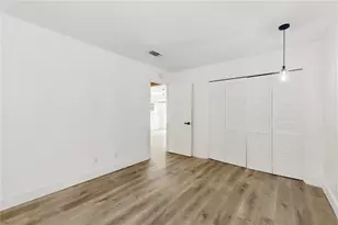 8312 Bowling Green Dr, Austin, TX 78757 - Photo 14