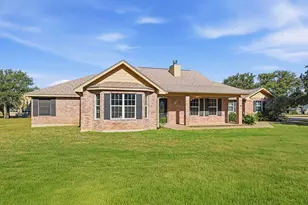 200 Apache Trail St, Burnet, TX 78611 - Photo 2