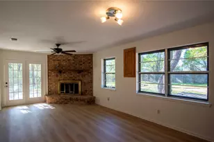 810 Woodland Hills Dr, Granite Shoals, TX 78654 - Photo 10