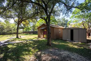 810 Woodland Hills Dr, Granite Shoals, TX 78654 - Photo 24
