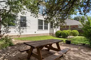 8024 Whitworth Ln, Round Rock, TX 78681 - Photo 38