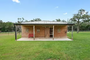 333 Stallion Ln, Dripping Springs, TX 78620 - Photo 34