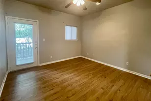 310 Pat Garrison St, San Marcos, TX 78666 - Photo 6
