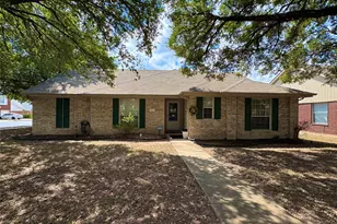 1015 Thackeray Ln, Pflugerville, TX 78660 - Photo 2