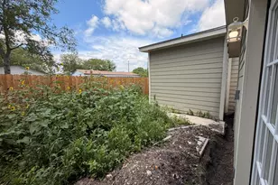 647 Erline Ave, San Antonio, TX 78237 - Photo 12