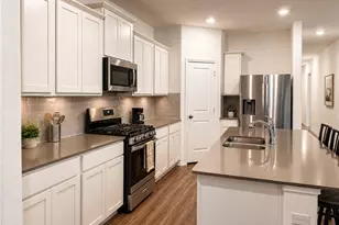 108 Blue Blaze Trl, Georgetown, TX 78628 - Photo 6