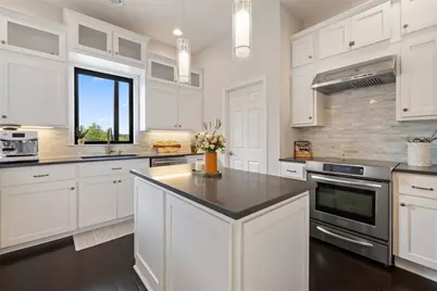 7402 Blue Beach Cove, Austin, TX 78759 - Photo 10