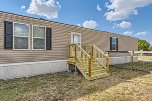 517 Crossroads Dr, Dale, TX 78616 - Photo 6
