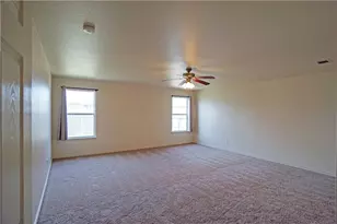2903 Don Hill Ln, Taylor, TX 76574 - Photo 8