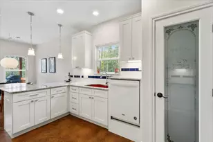 107 E Keamuku Ct, Bastrop, TX 78602 - Photo 8