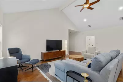 107 E Keamuku Court, Bastrop, TX 78602 - Photo 6