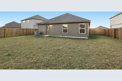 16416 Farmhouse Lane, Elgin, TX 78621 - Photo 24