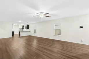 16416 Farmhouse Ln, Elgin, TX 78621 - Photo 6