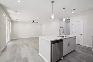473 Tahitian Dr, Bastrop, TX 78602 - Photo 14