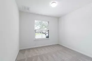112 Hawkins Ct, Hutto, TX 78634 - Photo 26