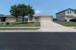 112 Hawkins Ct, Hutto, TX 78634 - Photo 2