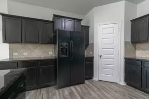 112 Hawkins Ct, Hutto, TX 78634 - Photo 14