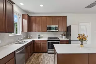 809 Whitman Ave, Georgetown, TX 78626 - Photo 2