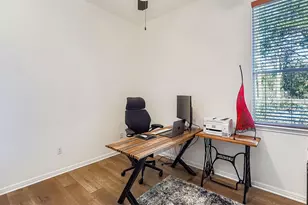 142 Carriage Ct, Bastrop, TX 78602 - Photo 26