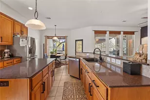 142 Carriage Ct, Bastrop, TX 78602 - Photo 8