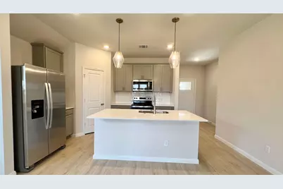 212 Rock Springs Drive, Marble Falls, TX 78654 - Photo 2