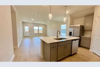212 Rock Springs Drive, Marble Falls, TX 78654 - Photo 4