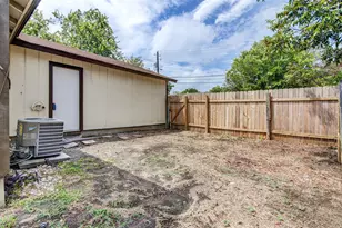 8112 West Gate Blvd, Austin, TX 78745 - Photo 2