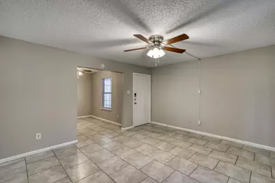 2000 Kazmeier Plaza, Bryan, TX 77802 - Photo 14